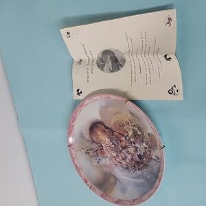 Bradford Exchange 1994 "Sweet Dreams" First Issue in the Heaven Sent 8" #4268A